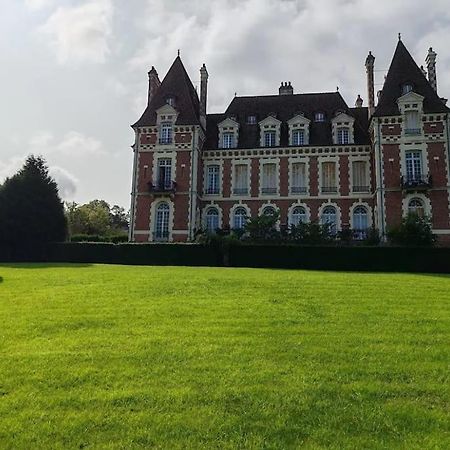 Un Appartement Dans Un Chateau Deauville Exterior foto